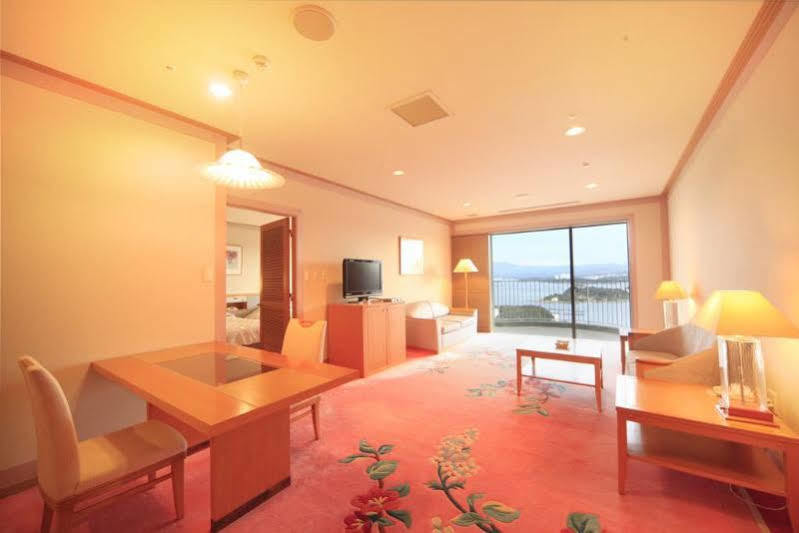 Shirahama Coganoi Resort & Spa Экстерьер фото